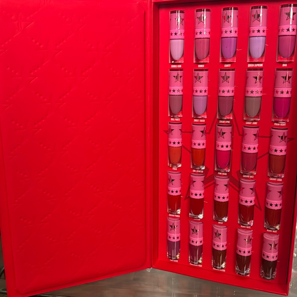 Jefree Star Blood Sugar Liquid lipstick